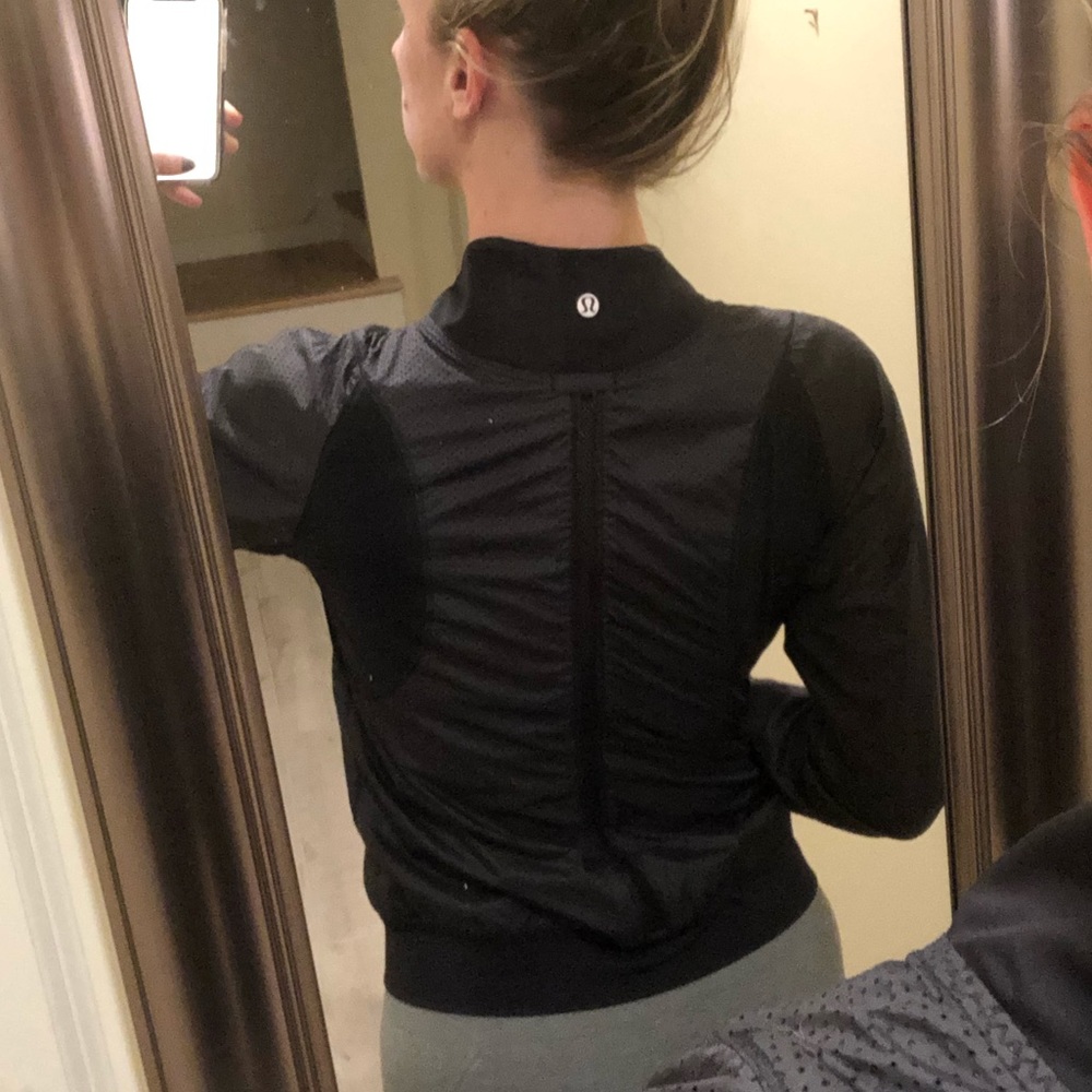 Lululemon Lightweight Reversible Jacket - image 2
